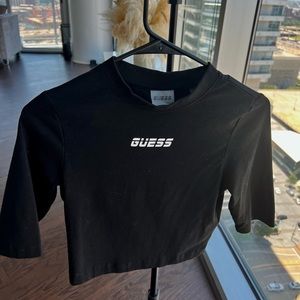 GUESS Cropped T shirt
